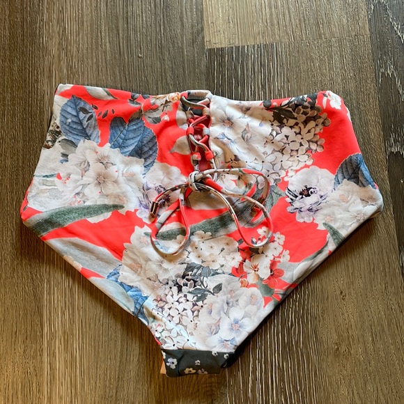 3 for $30 * NWOT Maaji Reversible High Waist Signature Cut Bikini Bottom - Picture 3 of 9